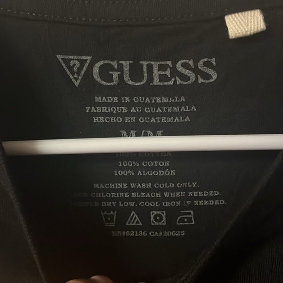 GUESS (GUESS JEANS) Men’s Size Medium Black Stars & Strips T-Shirt $35 - Picture 4 of 9